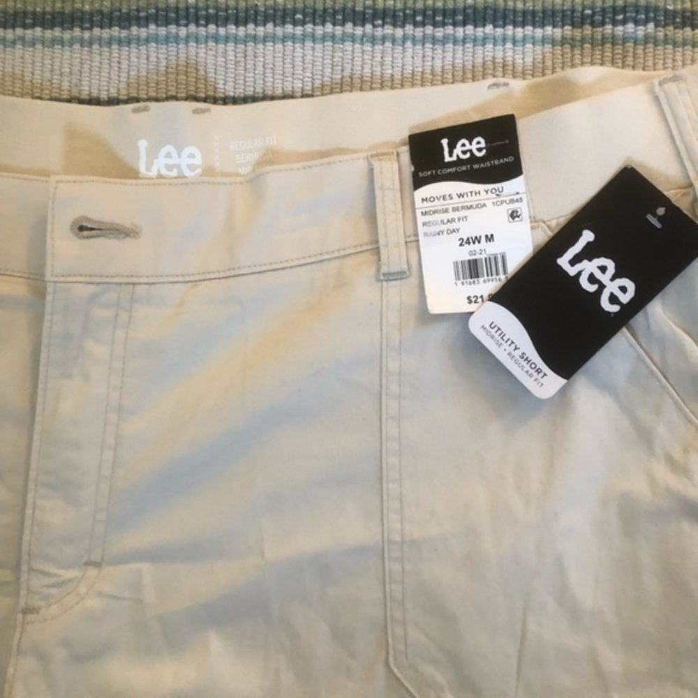 Lee Bermuda Short - Picture 2 of 5
